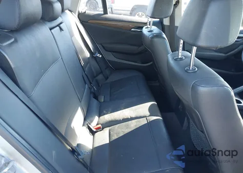 2013 BMW X1 xDrive28I из США, поврежденный, VIN WBAVL1C55DVR83127